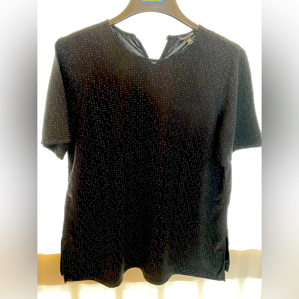Eileen Fisher short sleeve pullover blouse. Black and white pattern. GUC
